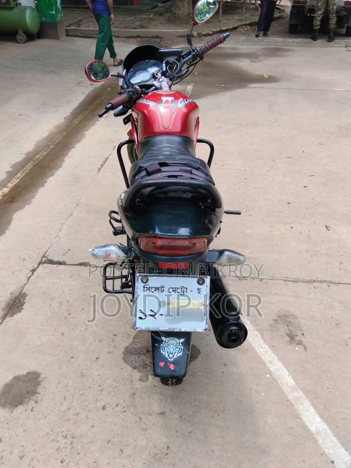 হিরো গ্ল্যামার ২০২২ রেড