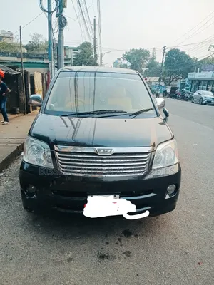 টয়োটা নোহা ২০০৪ ব্ল্যাক