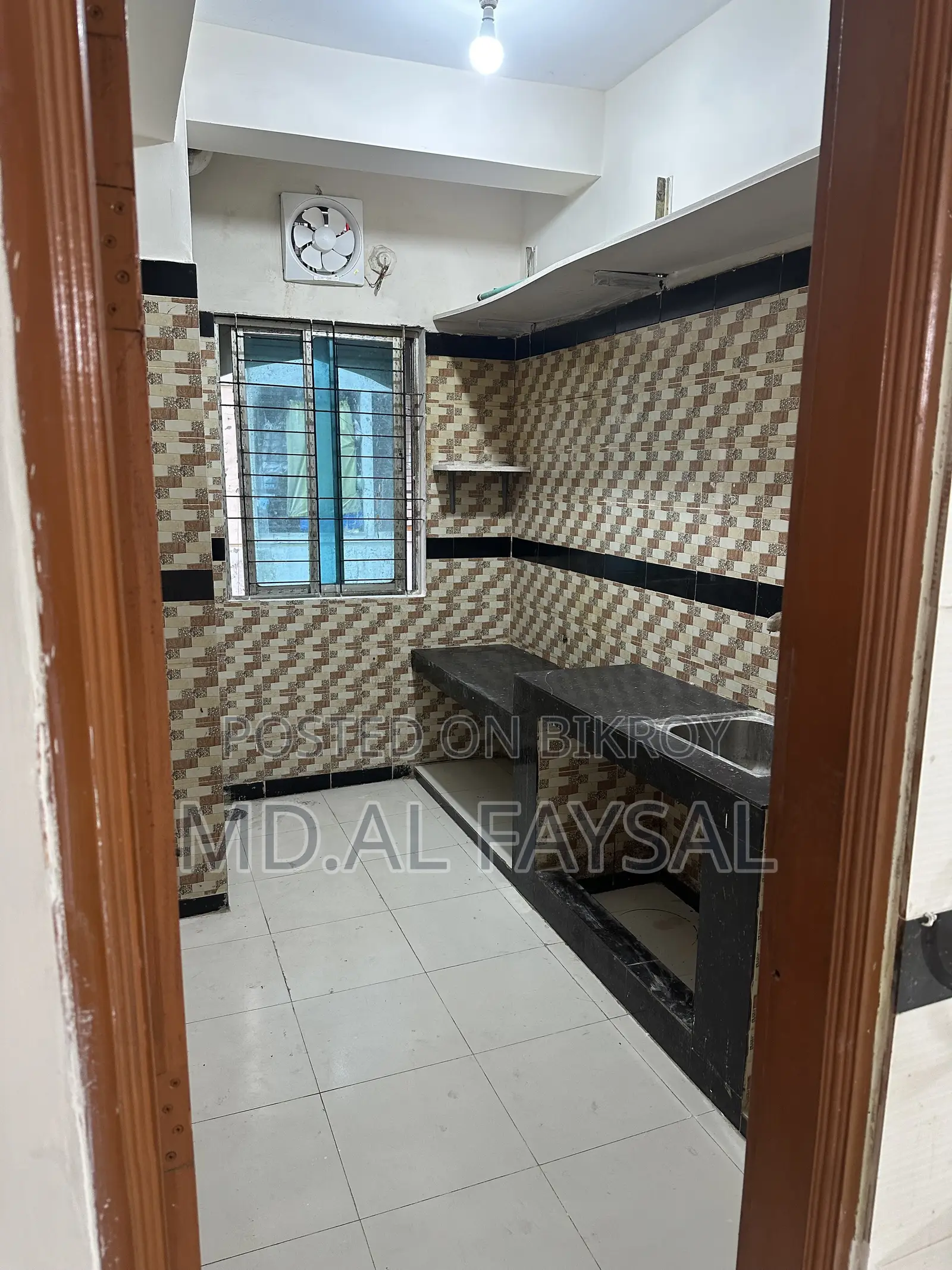 ফার্নিশড ৩ বেডরুম অ্যাপার্টমেন্ট ইন শ্যামলী ফর সেল