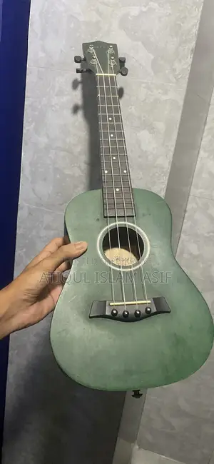 Professional Ukulele Tenor Size 26
