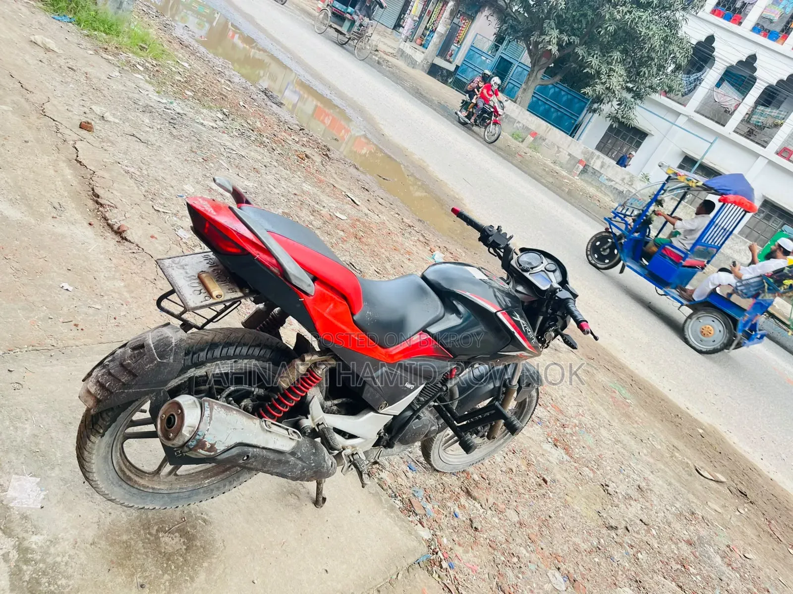 হিরো এক্সট্রিম ১২৫আর ২০১৬ কালো