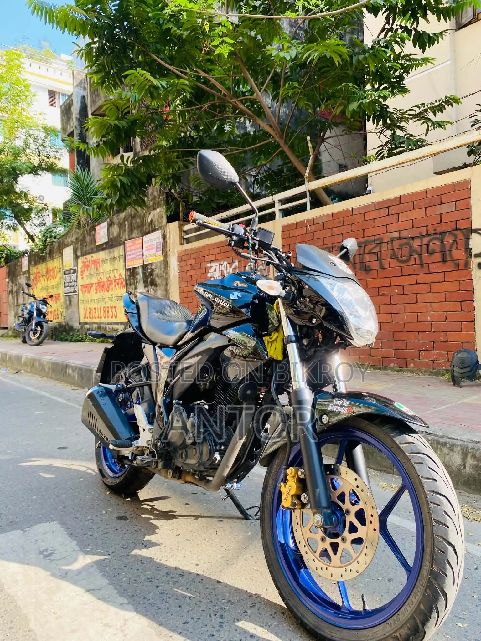 সুজুকি জিক্সার ২০২২ কালো