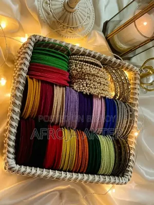 Exclusive Velvet Bangle and Kundan Combo Box (14 Dozen)