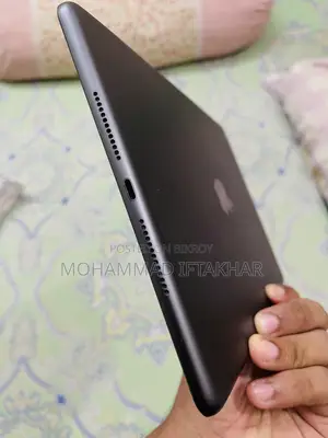 অ্যাপল ৬৪ জিবি গ্রে