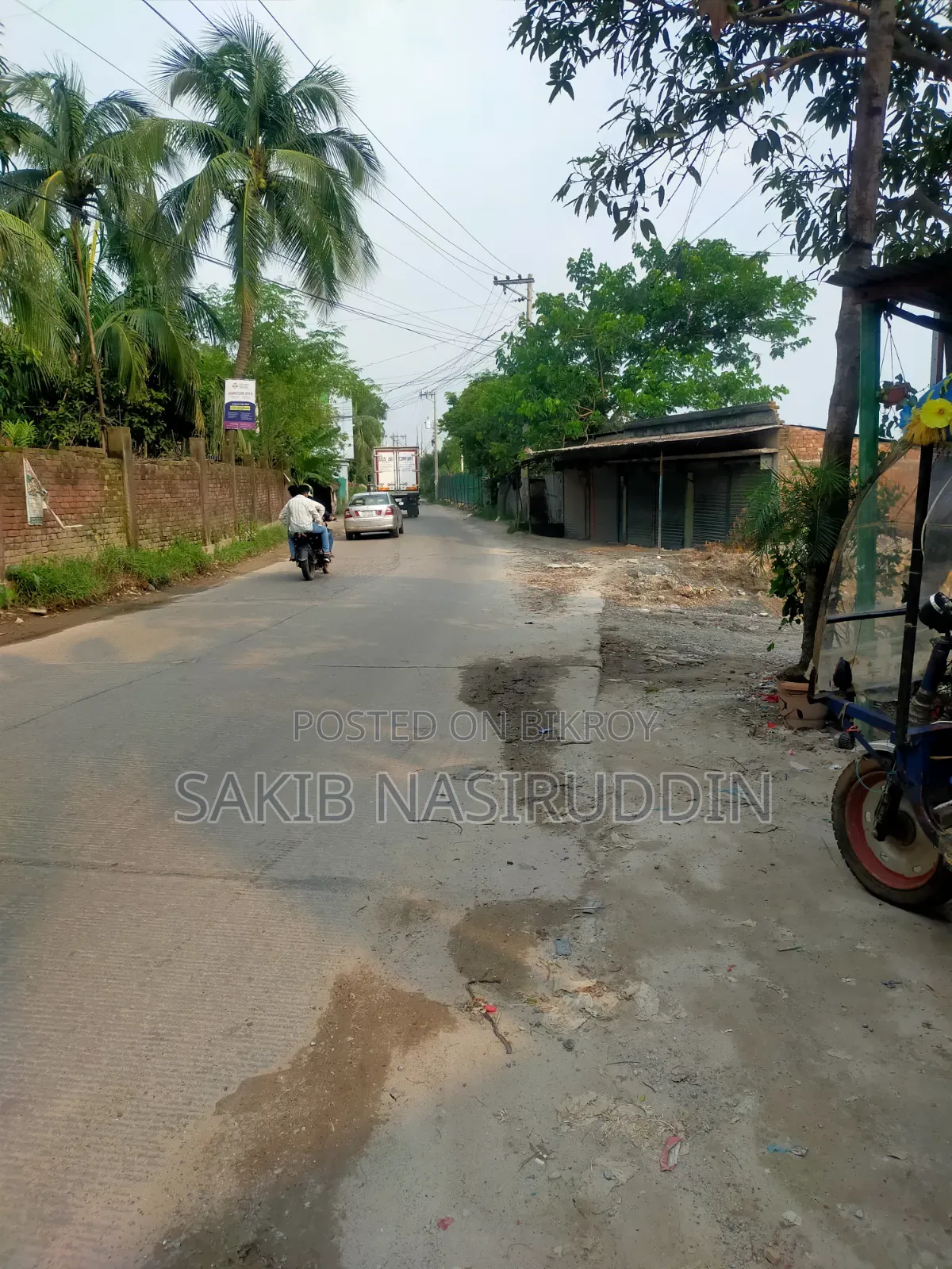 সাভার রেডিও কলোনি আল মুসলিম গার্মেন্টসের নিকট জমি