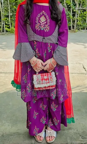 সেলের পোশাক