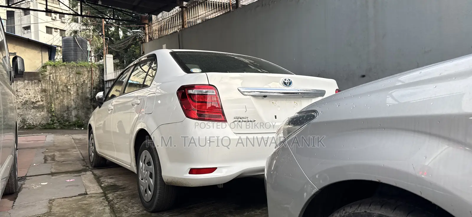 টয়োটা এক্সিও ২০২১ সাদা