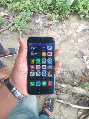 অ্যাপল আইফোন ৮ প্লাস ৬৪ জিবি ব্ল্যাক
