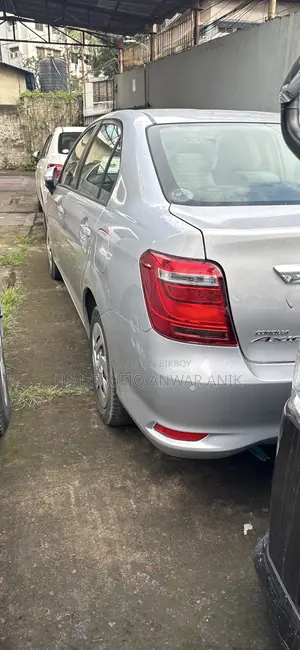 Toyota Axio 2022 Silver