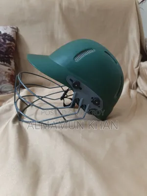 ক্রিকেট হেলমেট