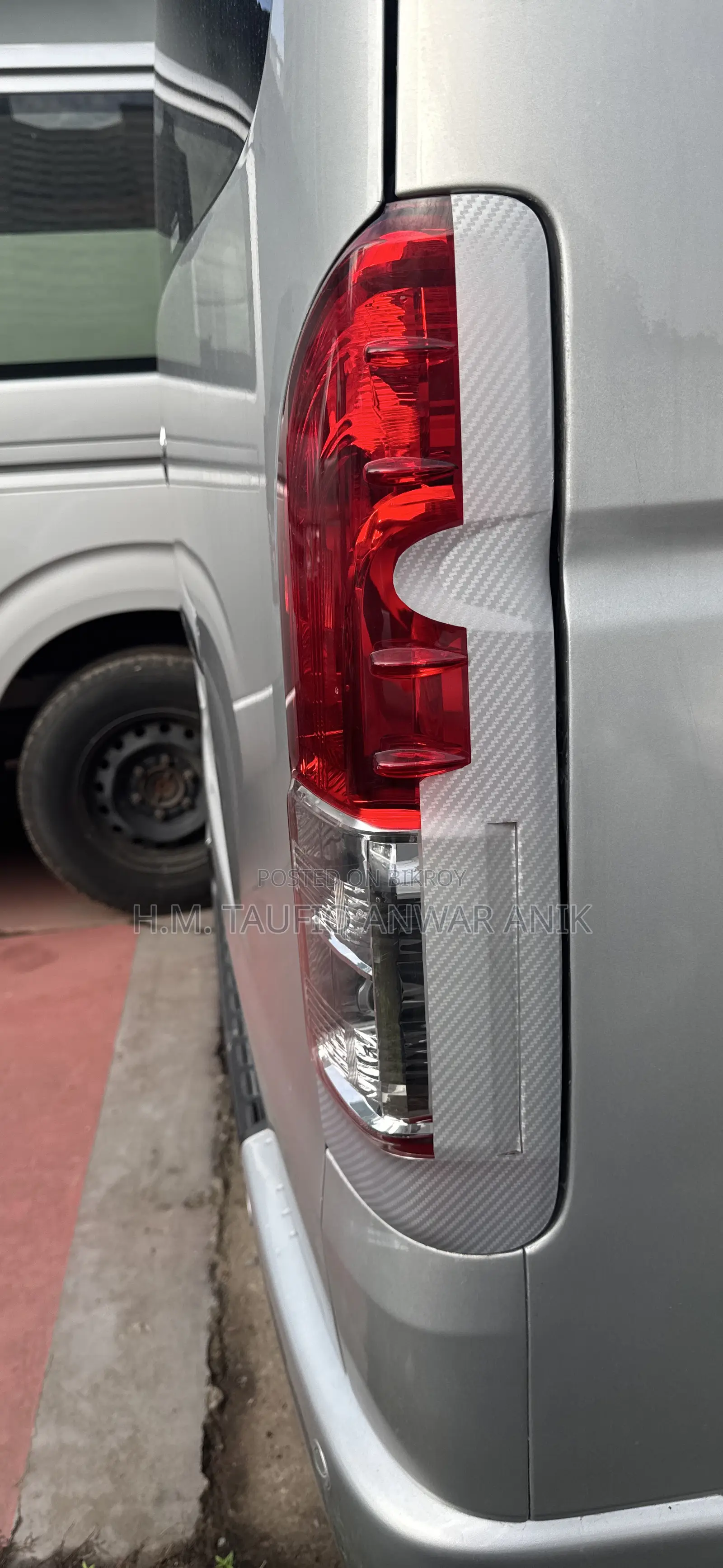Toyota HiAce 2021 Silver