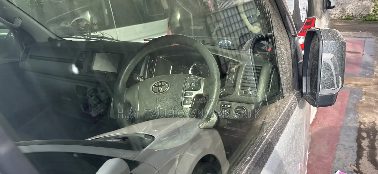 Toyota HiAce 2021 Silver