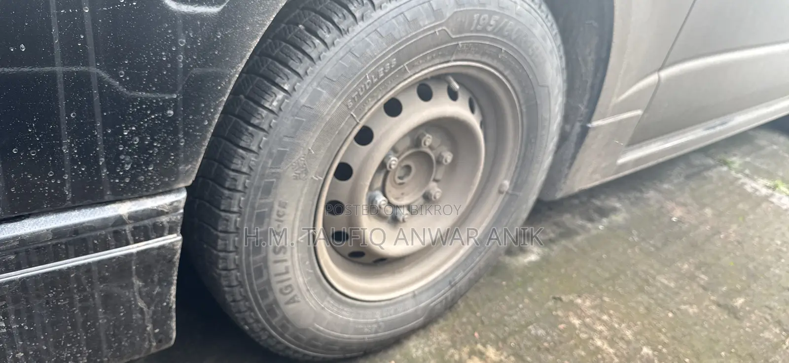 Toyota HiAce 2021 Black
