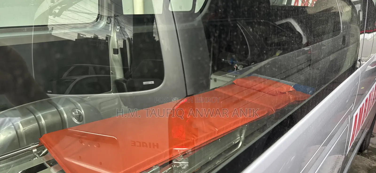 Toyota HiAce 2021 Silver