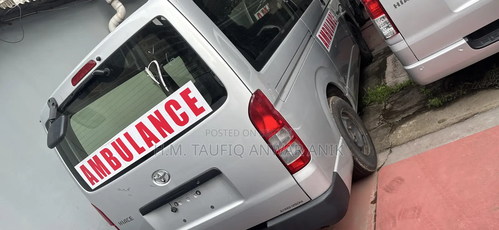 Toyota HiAce 2021 Silver