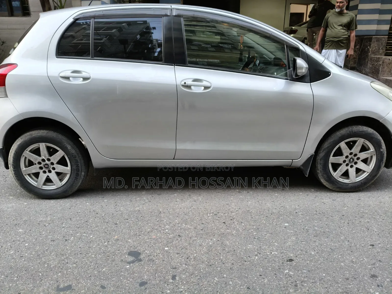 Toyota Vitz 2008 Silver