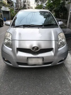 Toyota Vitz 2008 Silver