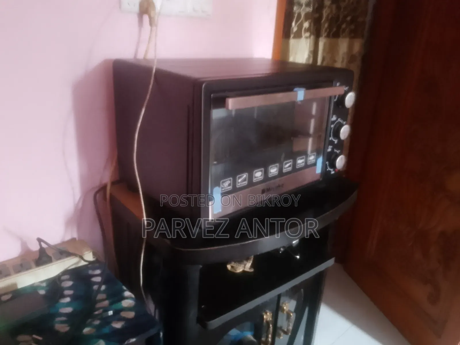 Miyako 28 Liter Electric Oven (2 months used)