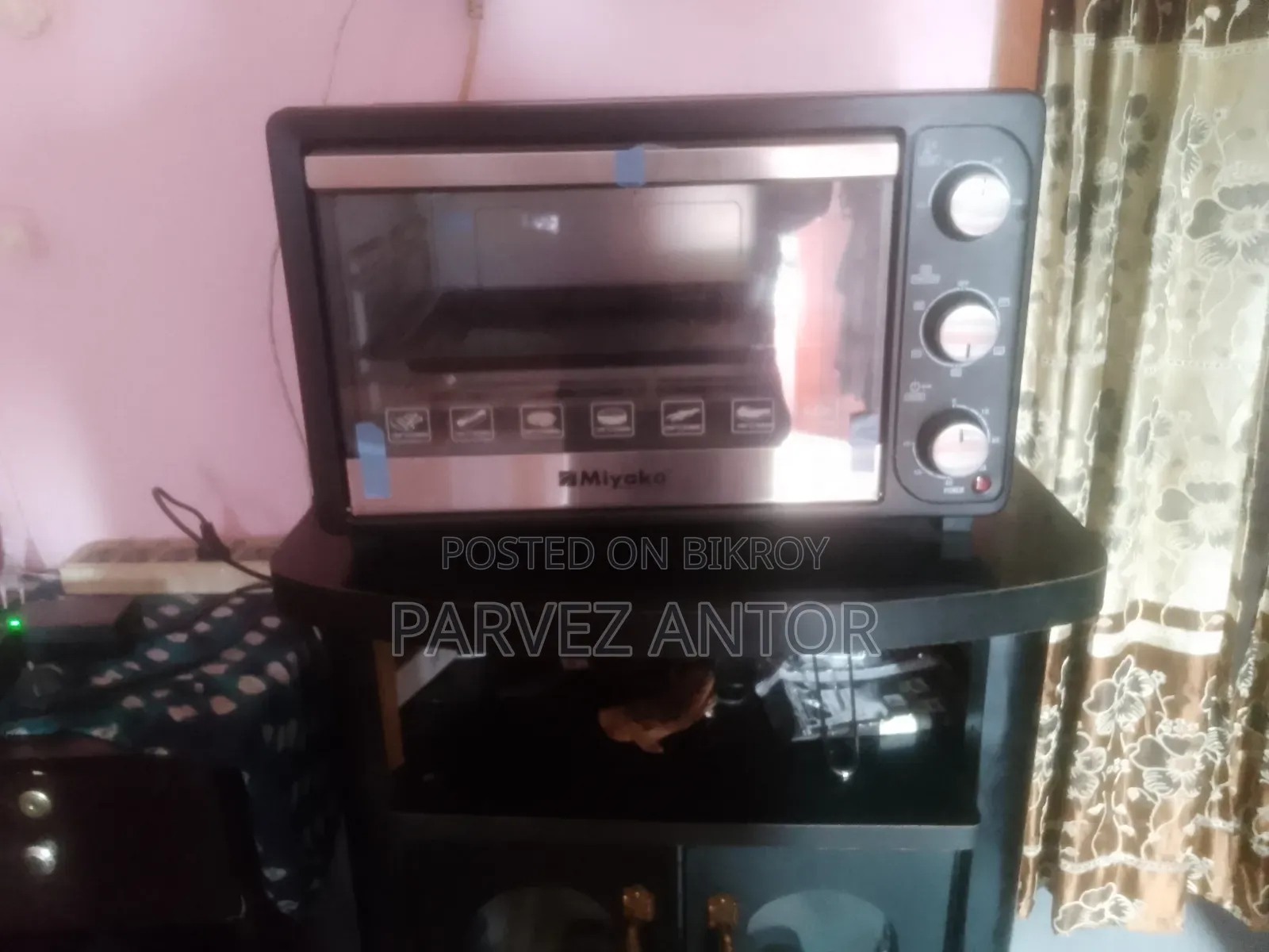 Miyako 28 Liter Electric Oven (2 months used)