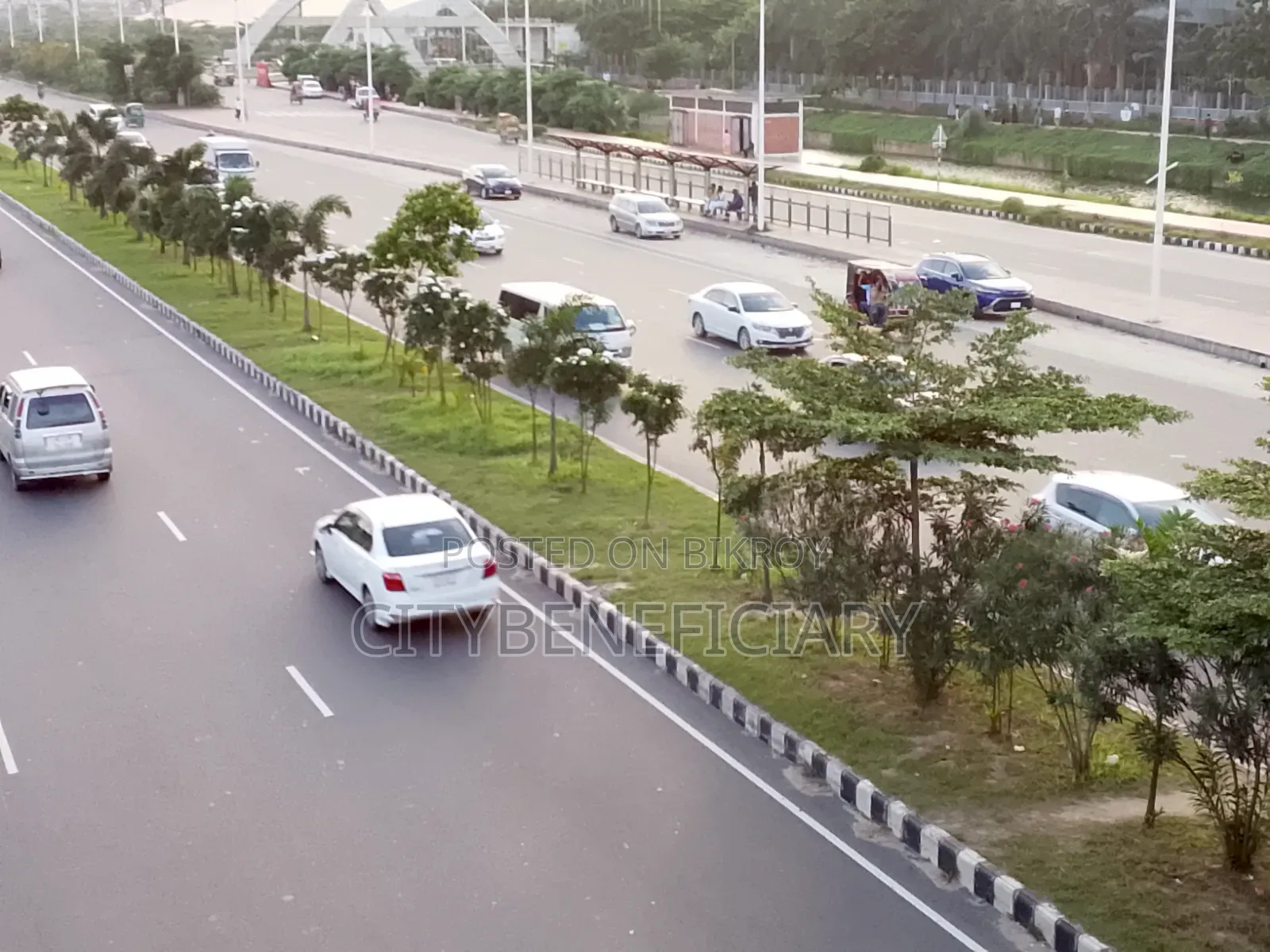 Bashundhara 3 katha south-facing plot urgently for sale