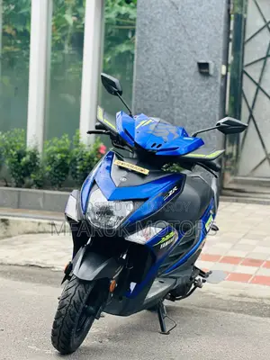 ইয়ামাহা ২০২২ নীল