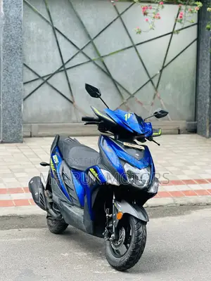 ইয়ামাহা ২০২২ নীল