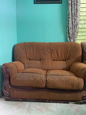 Old Sofa Set