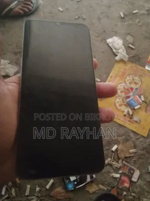 Realme V30 128 GB Bronze