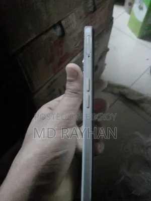 Realme V30 128 GB Bronze
