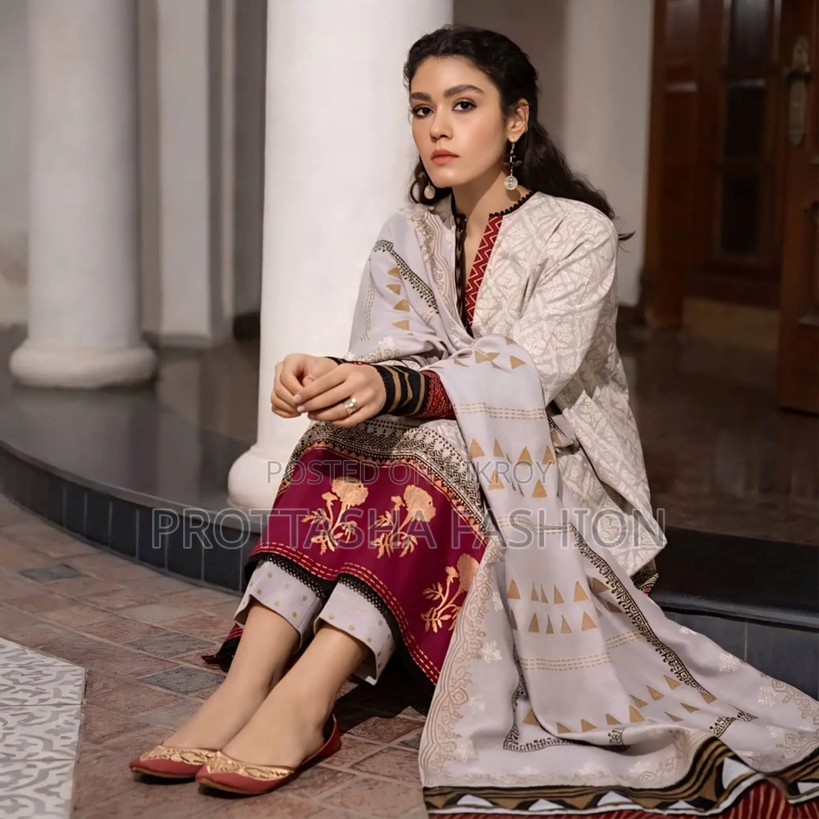 Massive Dhamaka Offer on Ready-made Cotton Three-Pieces!