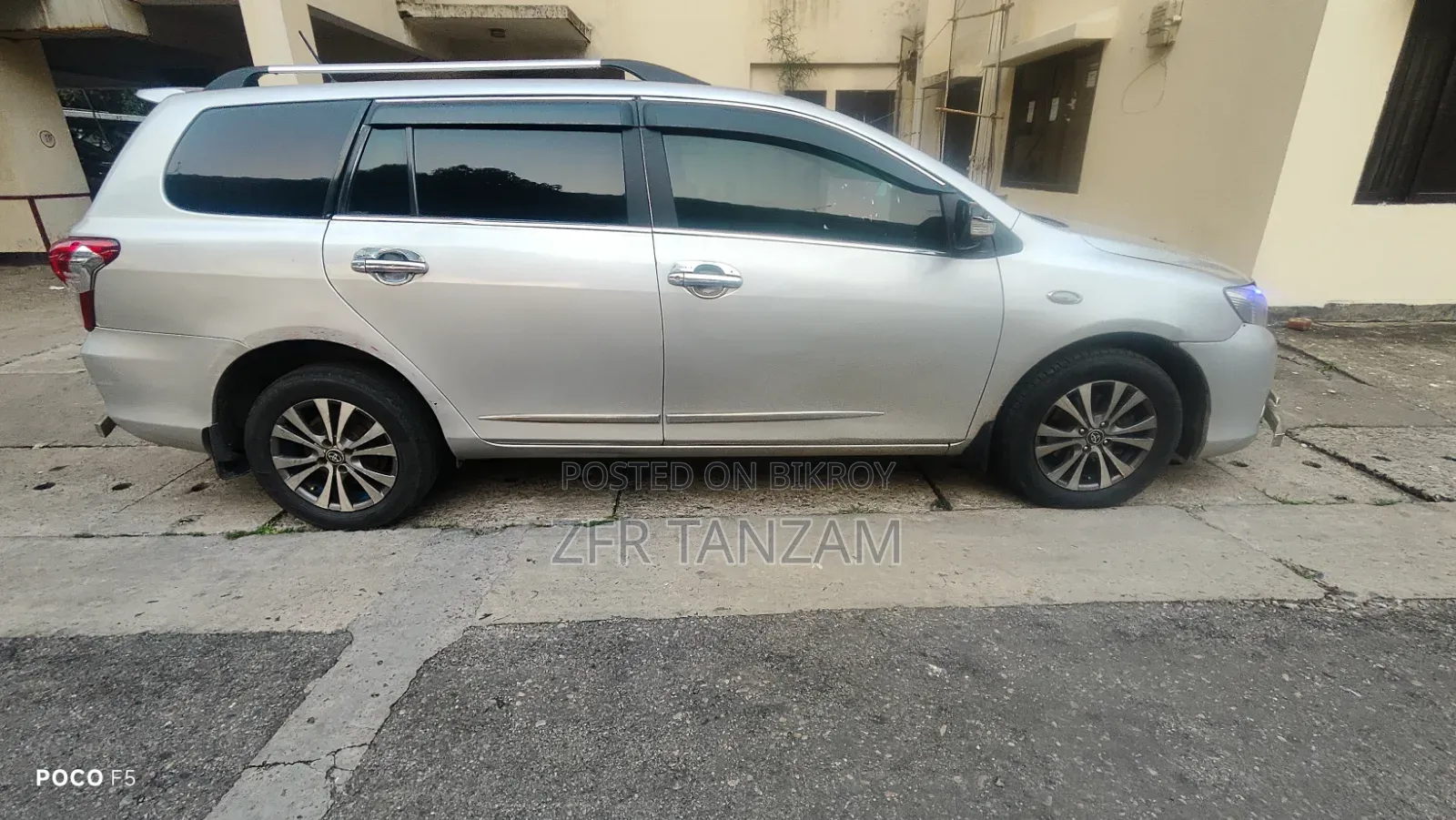 Toyota Corolla Fielder 2012 Silver