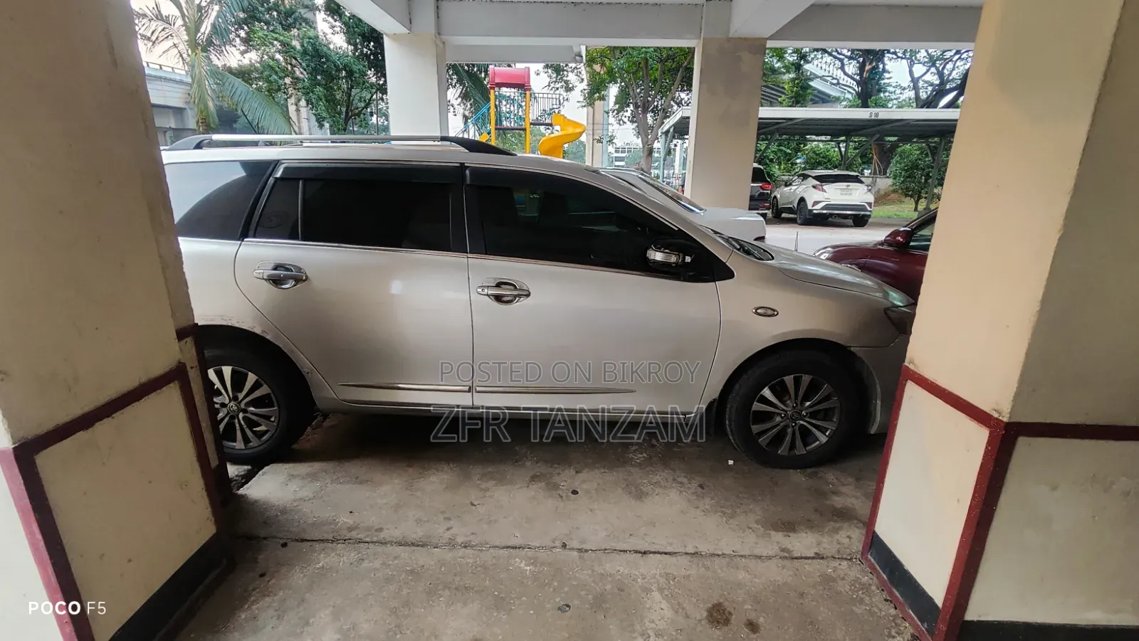 Toyota Corolla Fielder 2012 Silver