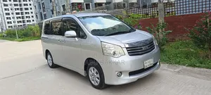 টয়োটা টাউনএস ২০১৩ সিলভার