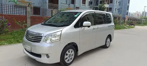 টয়োটা টাউনএস ২০১৩ সিলভার