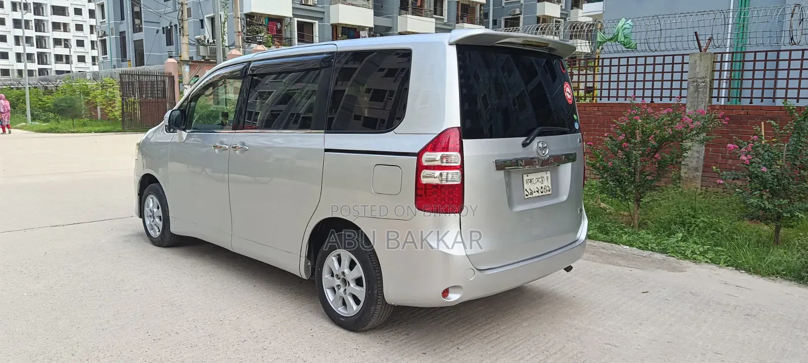 টয়োটা টাউনএস ২০১৩ সিলভার