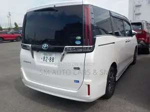 টয়োটা এস্কোয়ার ২০২১ পার্ল