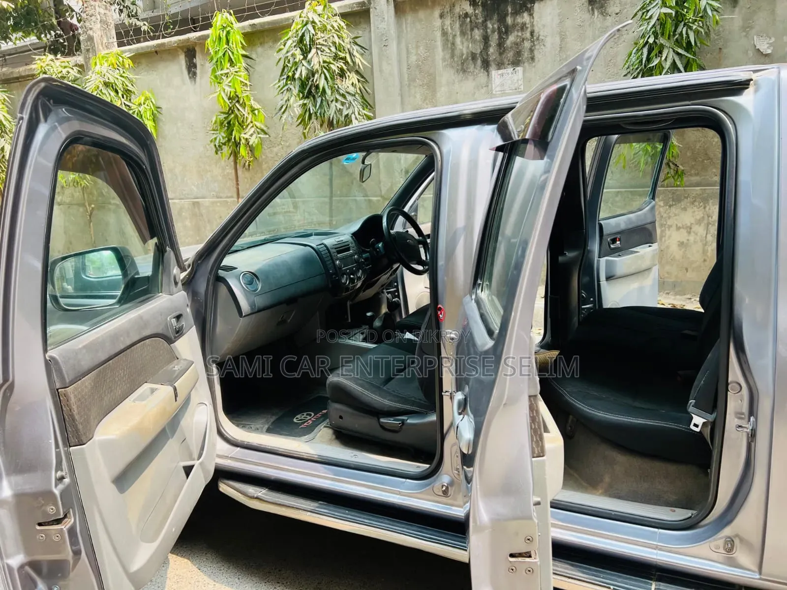 ফোর্ড রেঞ্জার ২০১০ গ্রে