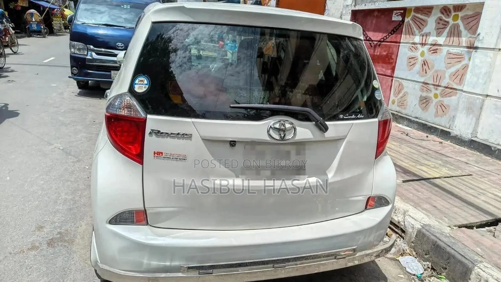 Toyota Ractis 1.5 Front-Wheel Drive 2011 Pearl