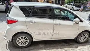 Toyota Ractis 1.5 Front-Wheel Drive 2011 Pearl