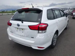 Toyota Corolla Fielder 2021 White