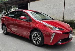 Toyota Prius 2019 Red