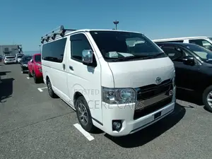 Toyota HiAce 2021 White