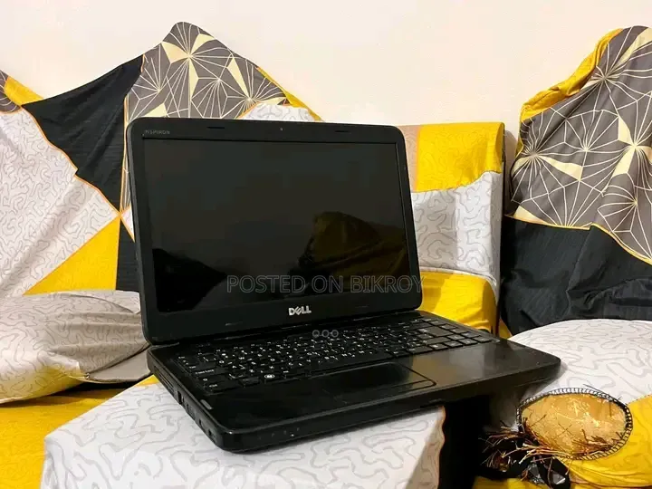 Laptop Dell 4GB Intel Core I3 HDD 500GB