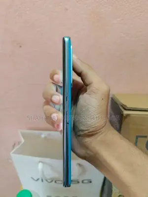 ভিভো ভি২৫ প্রো ১২৮ জিবি নীল