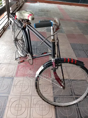 Hero সাইকেলটি বিক্রি হবে।