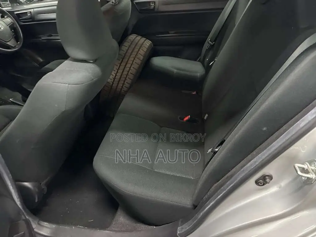 Toyota Axio 2021 Silver