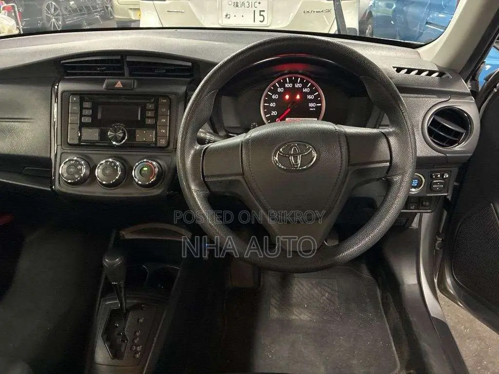 Toyota Axio 2021 Silver