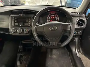 Toyota Axio 2021 Silver