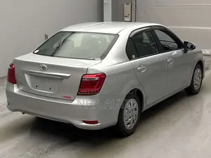 Toyota Axio 2021 Silver