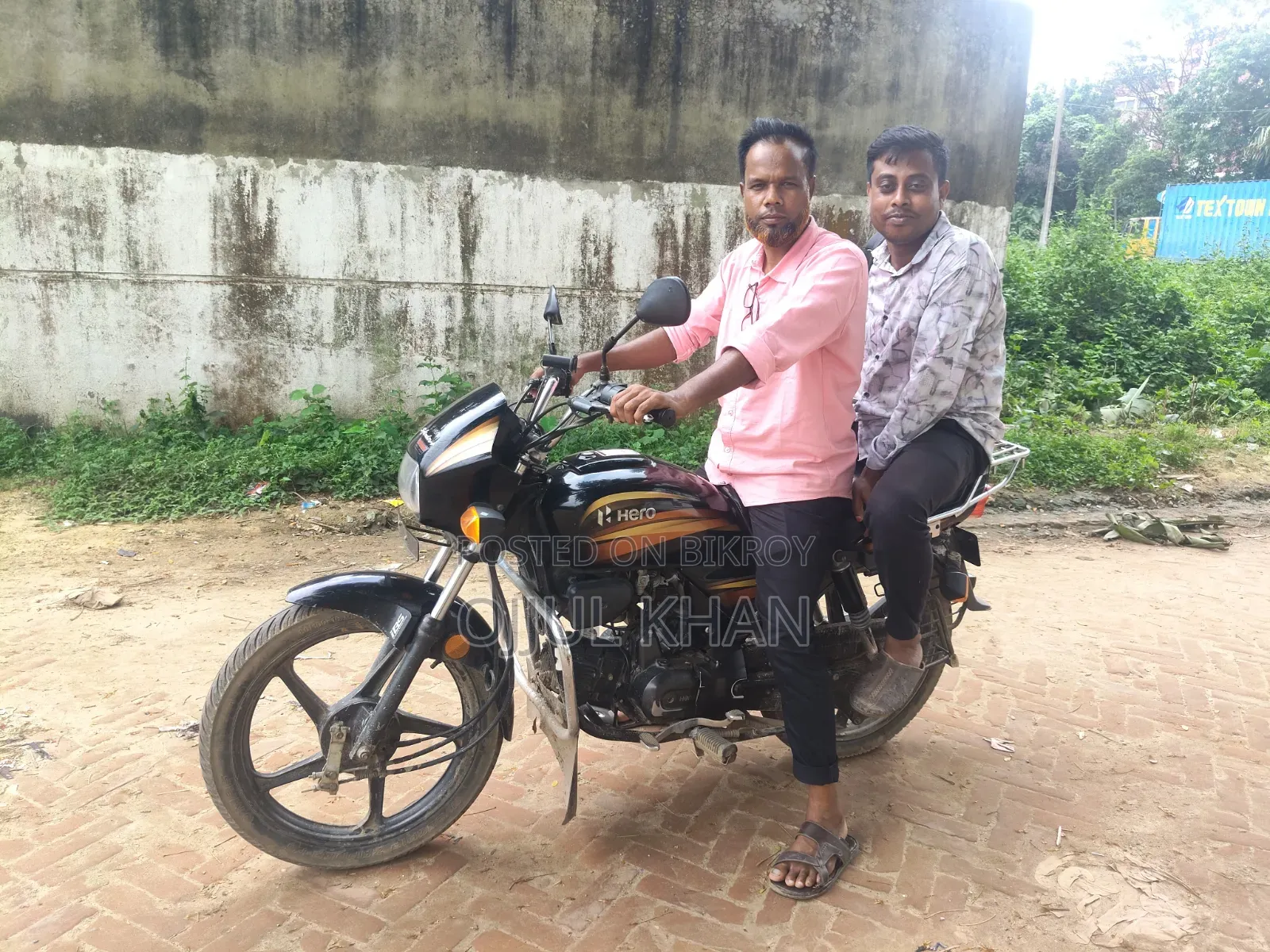 হিরো ২০২২ ব্ল্যাক